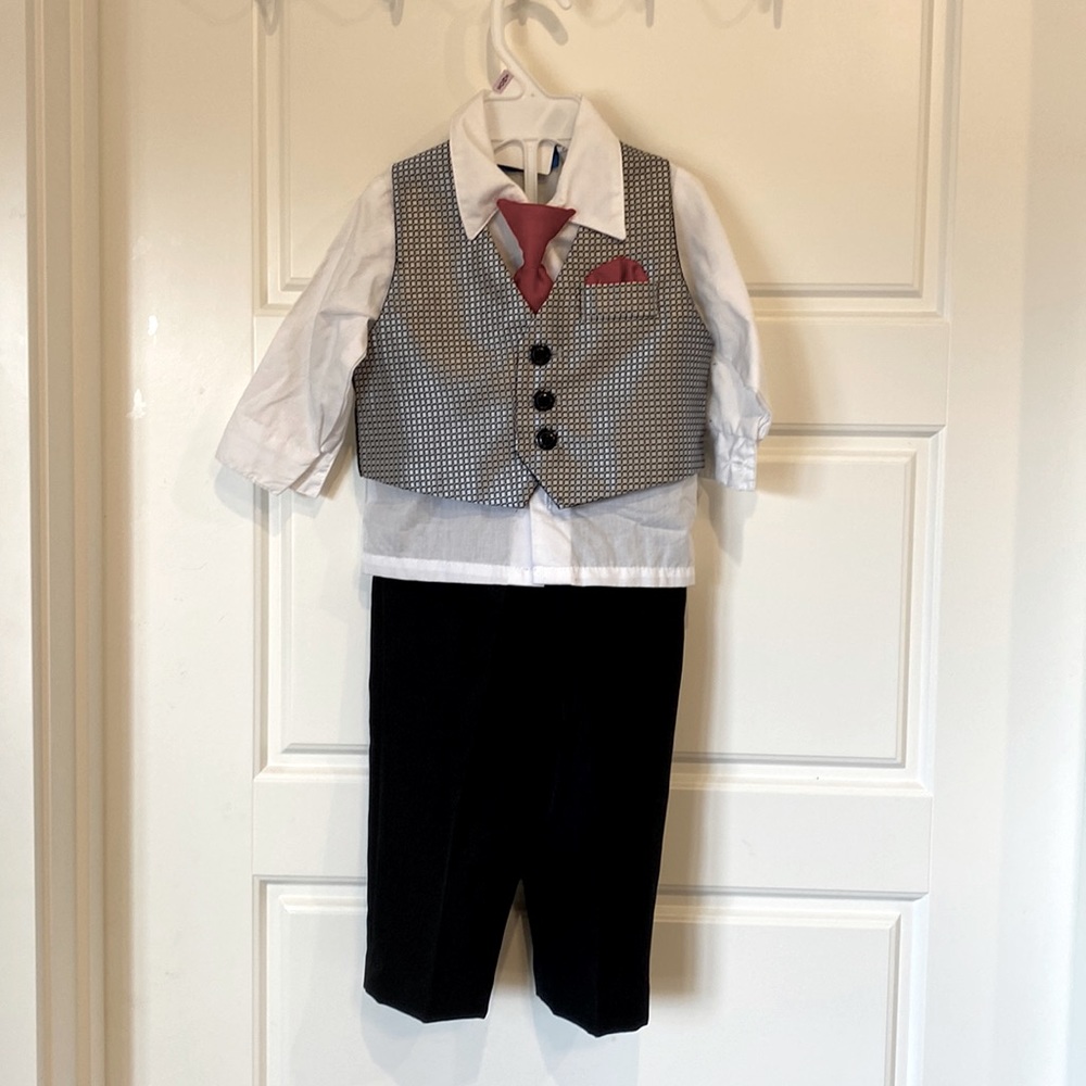 Toddler suit with clip on tie